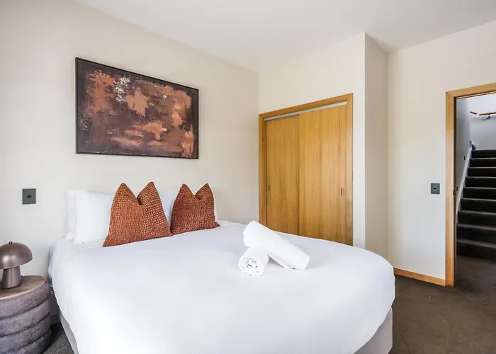 Hébergement de vacances Stunning Alpine Views, Easy Walking, 3 Bathrooms *