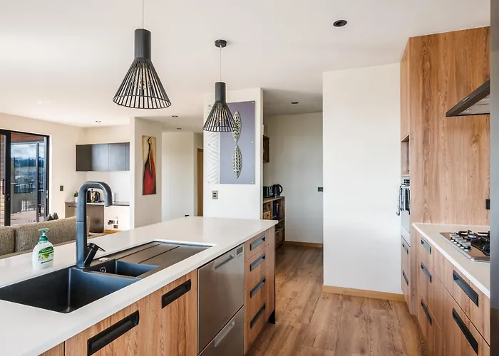 Stunning Alpine Views, Easy Walking, 3 Bathrooms Hébergement de vacances *