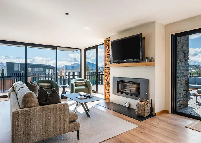 Stunning Alpine Views, Easy Walking, 3 Bathrooms