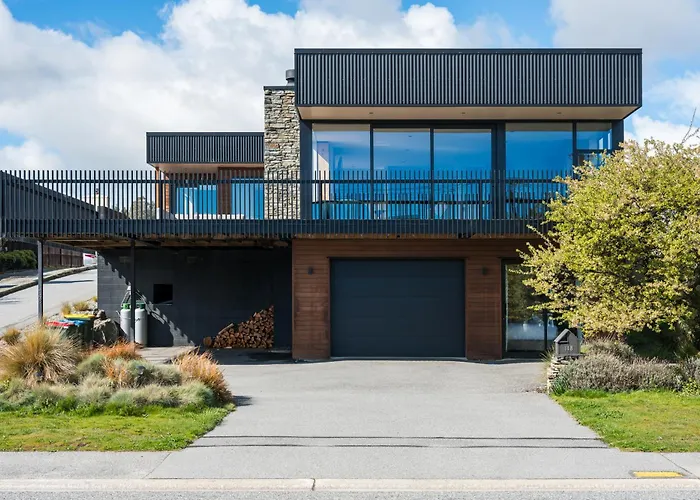 Stunning Alpine Views, Easy Walking, 3 Bathrooms Hébergement de vacances Wanaka